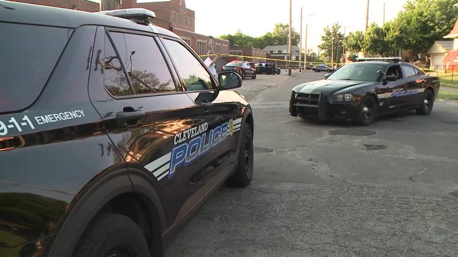 Man found shot to death in Cleveland driveway