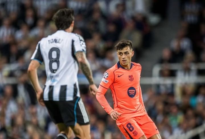 Cara Pedri Menguasai Lini Tengah Saat Barcelona Kalahkan Newcastle United