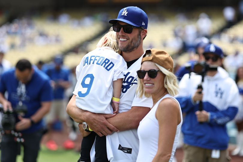 Matthew Stafford's wife Kelly raises eyebrows by refusing to wear ...