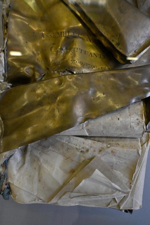 De la Constitution à la dernière lettre de Marie-Antoinette, l’armoire de fer dévoile ses trésors