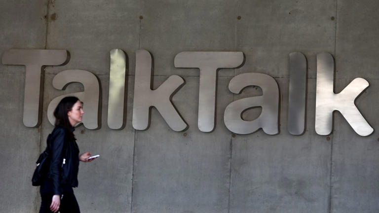 TalkTalk gets engaged tone as buyers close in on £200m break-up