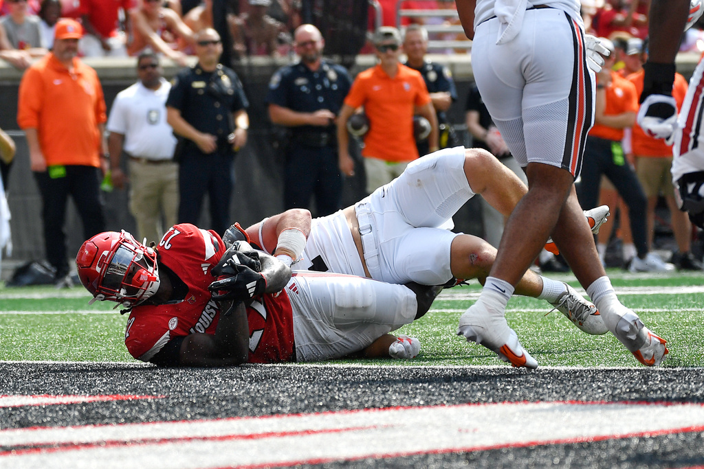 Brown, Lacy lead Louisville over Bowling Green 40-17