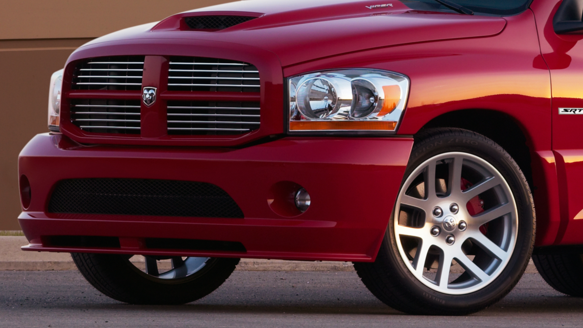 How the Ram Rumble Bee SRT compares to the OG V10-powered performance ...