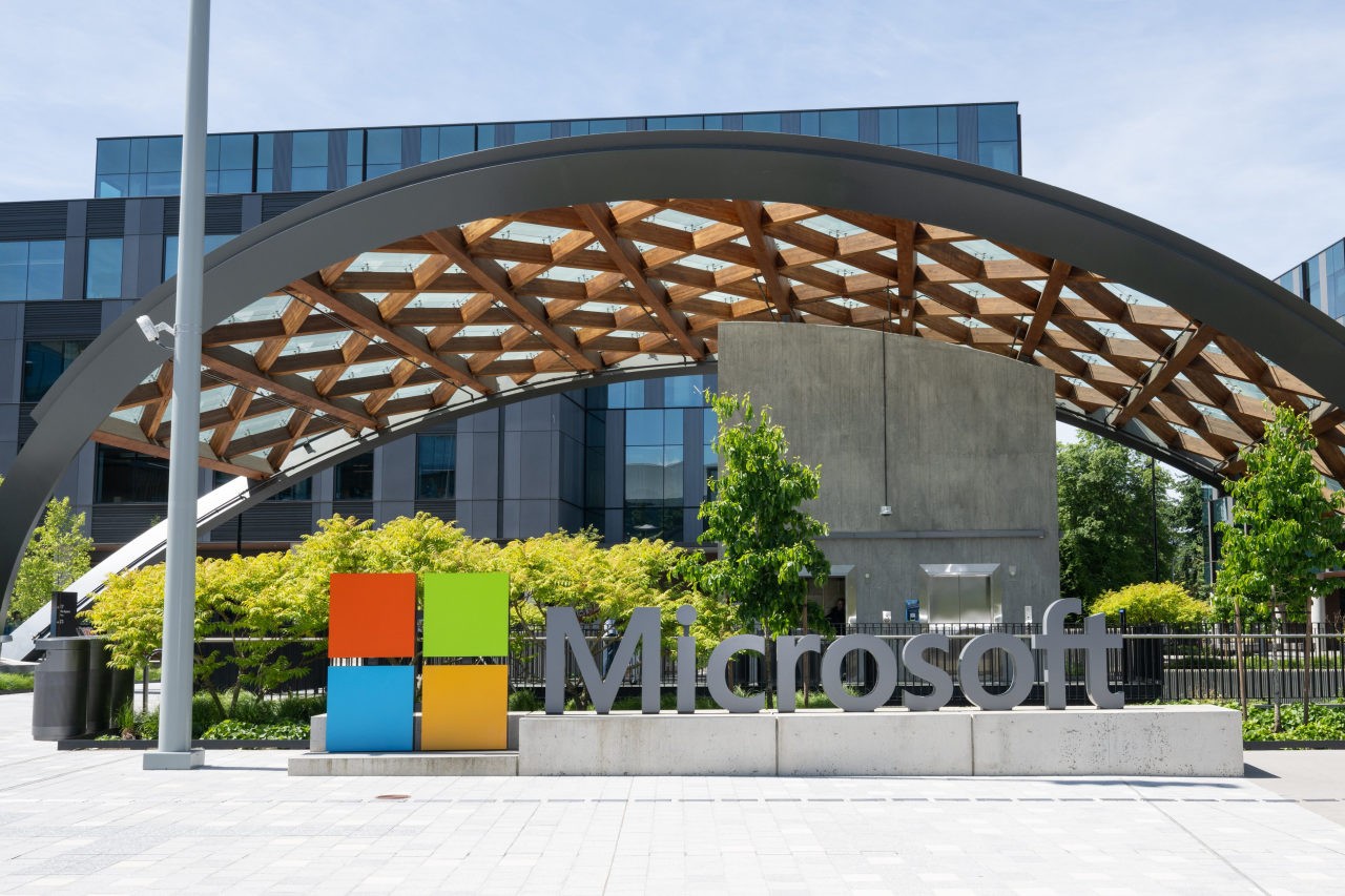 Trump’s $100,000 H-1B Visa Fee Sets Off Scramble Across Corporate America