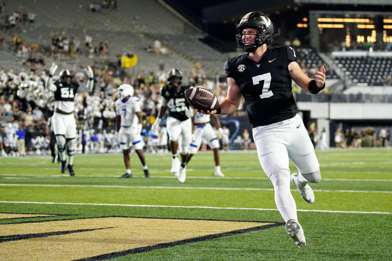 Vanderbilt football injury report vs LSU, who's in, who's out for Week ...