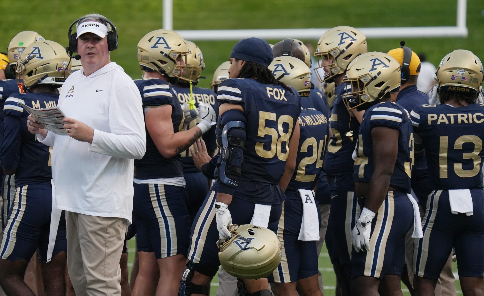 Akron Zips throttled by Toledo in Mid-American Conference football