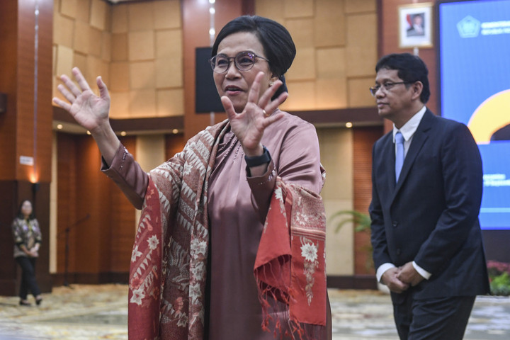 Sri Mulyani Mengajar di Inggris; Perbanas Beri Keringanan bagi Debitur Bencana