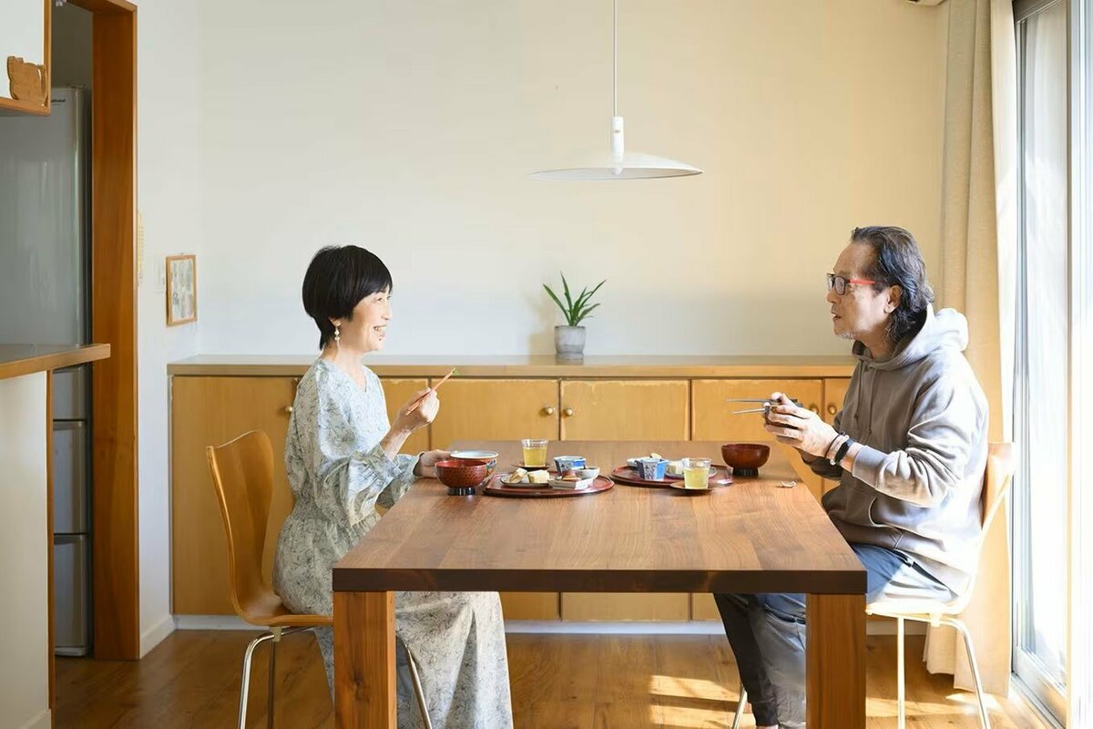 夫婦ふたり暮らしの「リアルな食べ方」。献立や“1日2食”を固定し、おいしく過ごす