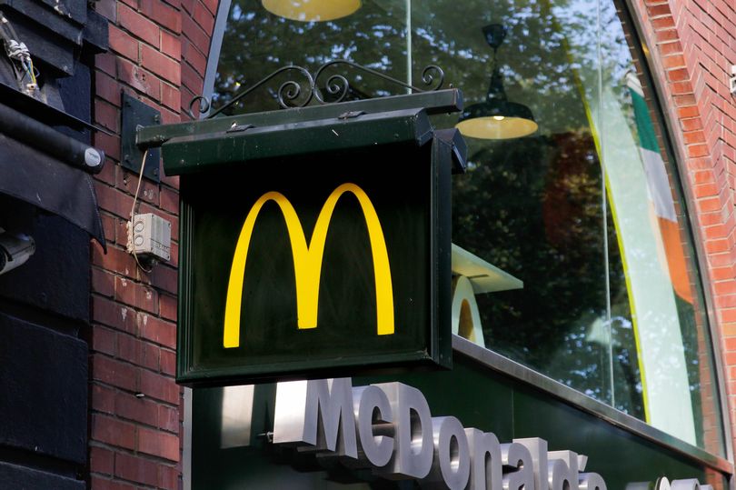 McDonald's makes 'stingy' rule change with diners told to act before(02)