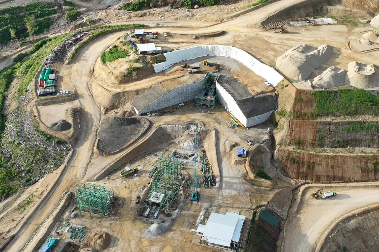 Aliran Dana Raksasa di EMAS, Tujuan Saratoga dan Boy Thohir?