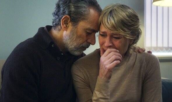 Inside Robin Wright's off-screen life from famous exes to staggering