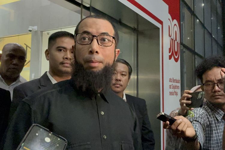 KPK Selidiki Alasan Ustaz Khalid Basalamah Pilih Haji Khusus Meski Sudah Bayar Furoda
