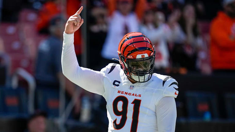 Cincinnati Bengals defensive end Trey Hendrickson (91) celebrates as time winds down in the fourth quarter of the NFL Week 1 game between the Cleveland Browns and the Cincinnati Bengals at Huntington Bank Field in Cleveland on Sunday, Sept. 7, 2025. The Bengals begin the season with a 17-16 win over the Browns. | Sam Greene/The Enquirer / USA TODAY NETWORK via Imagn Images