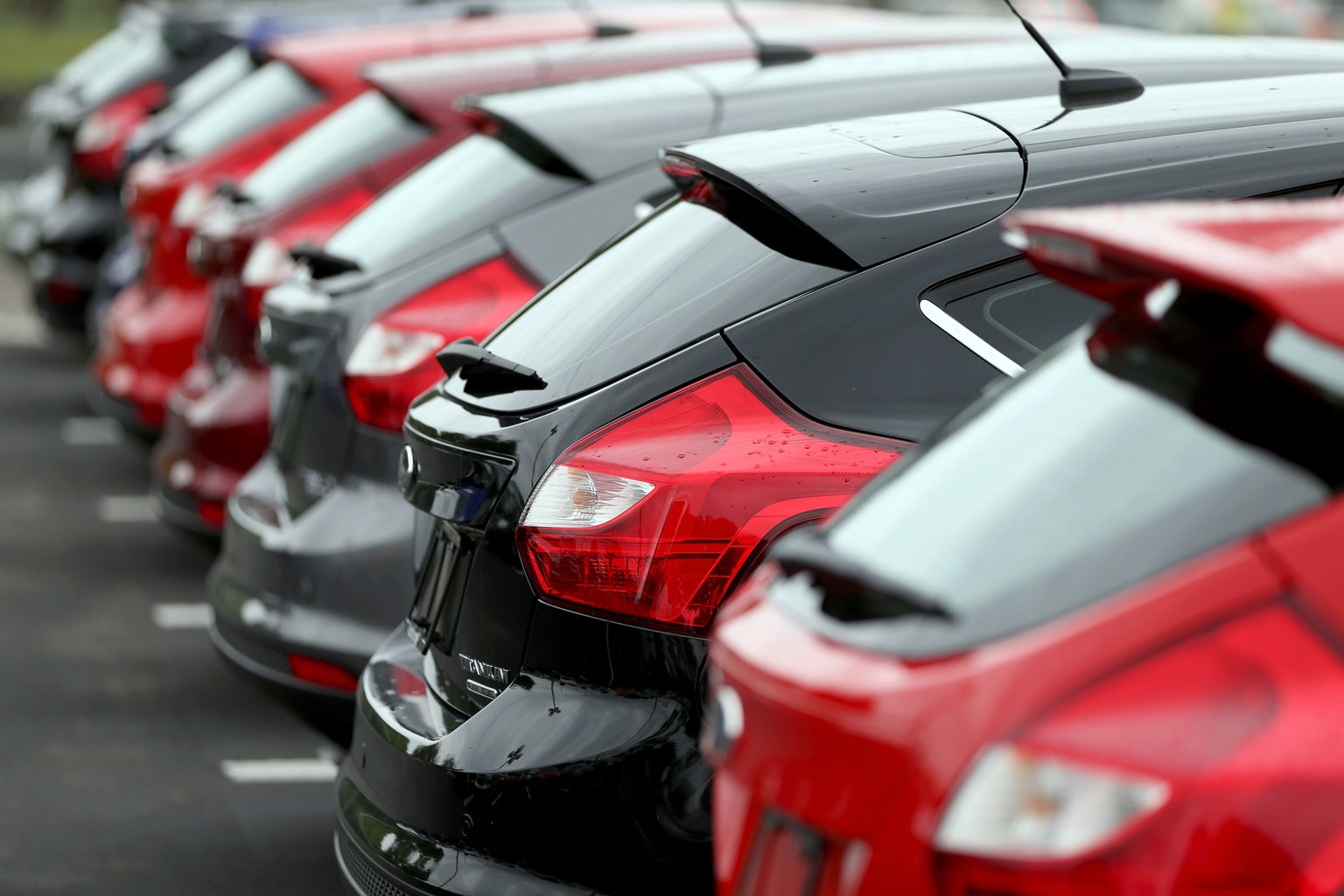 wholesale-auto-prices-remain-elevated-as-consumers-scrap-for-cheaper