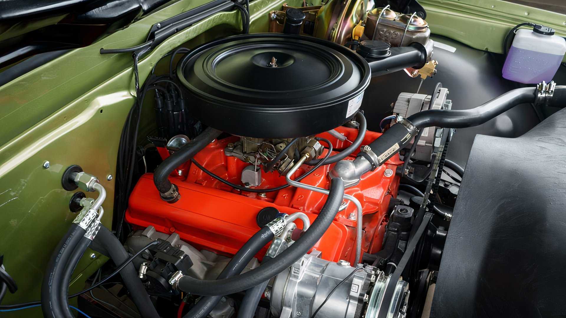 Chevy 350 Small-Block V8 Engine
