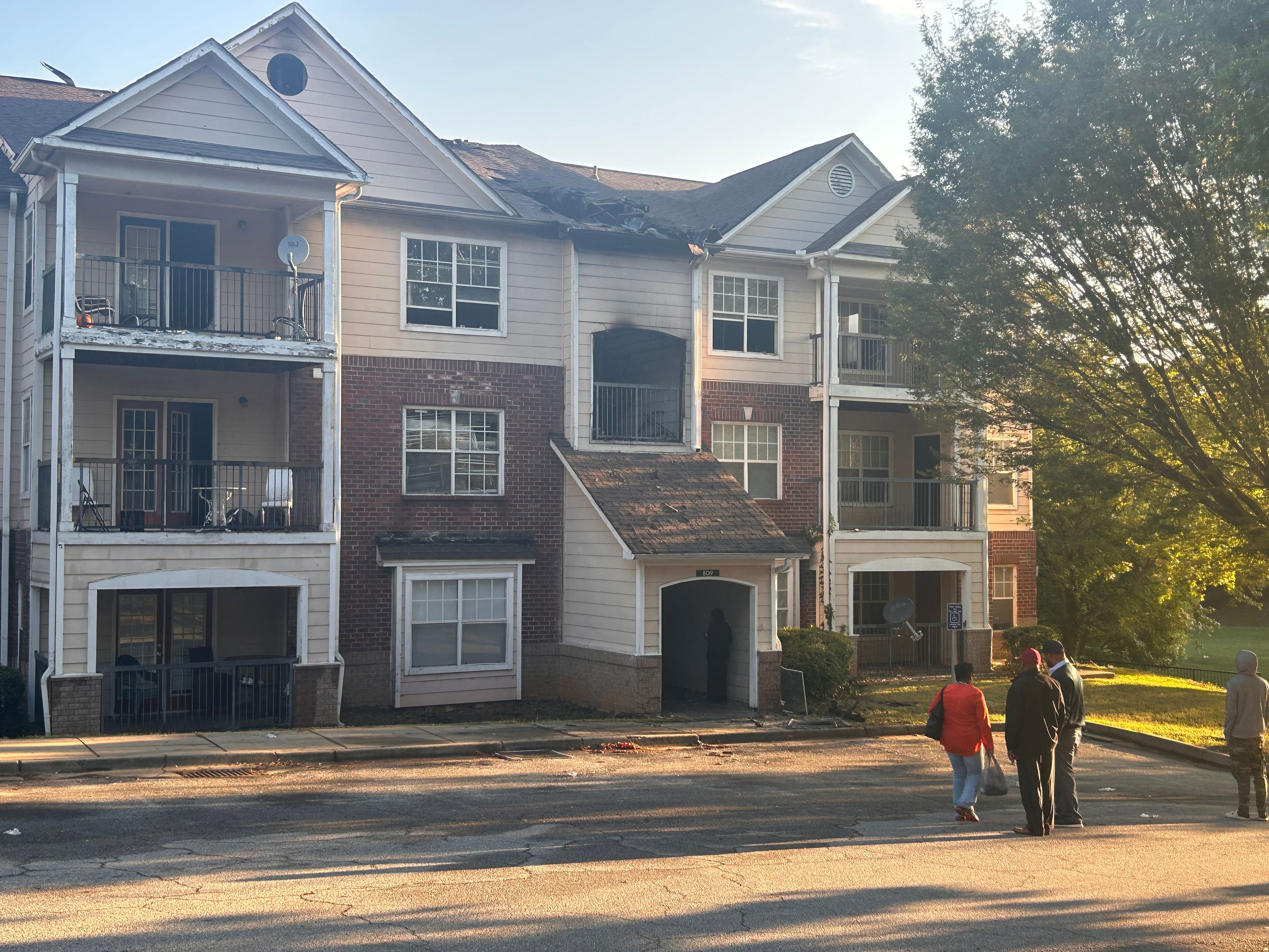 4 children, 4 adults hospitalized after northwest Atlanta fire; 12 ...