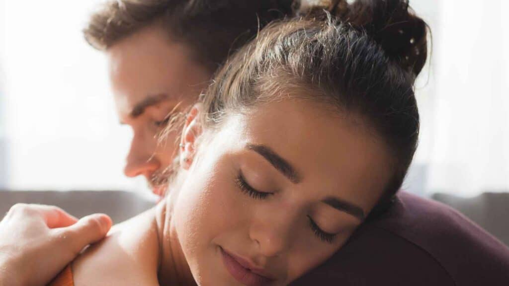 11 psychological reasons women prefer married men