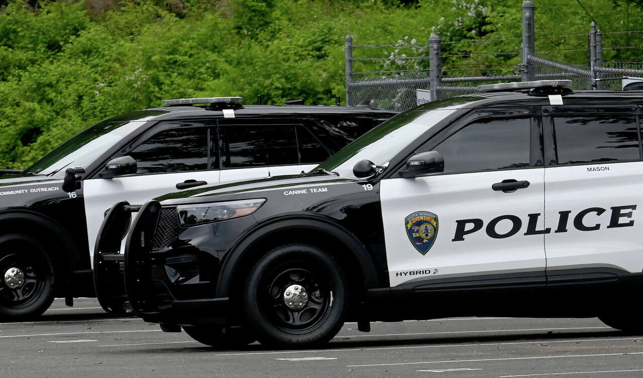 Hartford man stole $3 000 through texting scam South Windsor police say Hartford man stole $3 000 through texting scam South Windsor police say