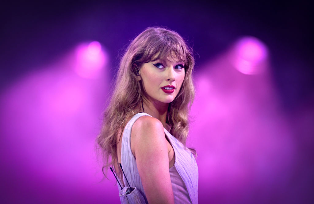 Taylor Swift’s (not yet released) album already broke a record(02)