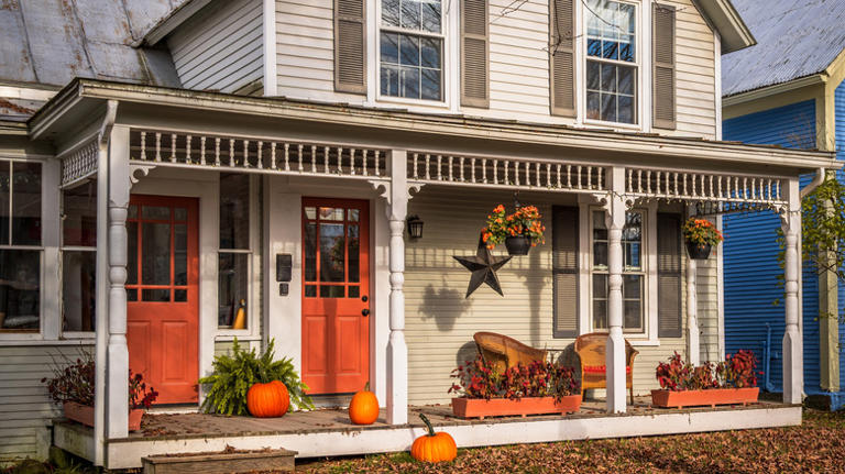 Dupe Hobby Lobby's Pricey Fall Planter Box With A Budget-Friendly DIY
