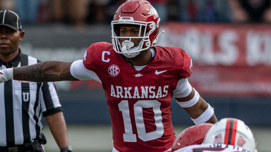 Razorback linebacker duo improvement provides hope for defense