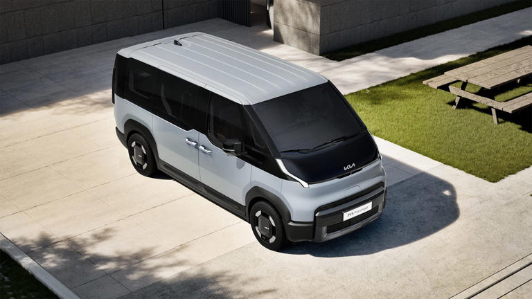 Kia va a por los Citroën Ë-Berlingo y Peugeot E-Rifter con el PV5 por ...