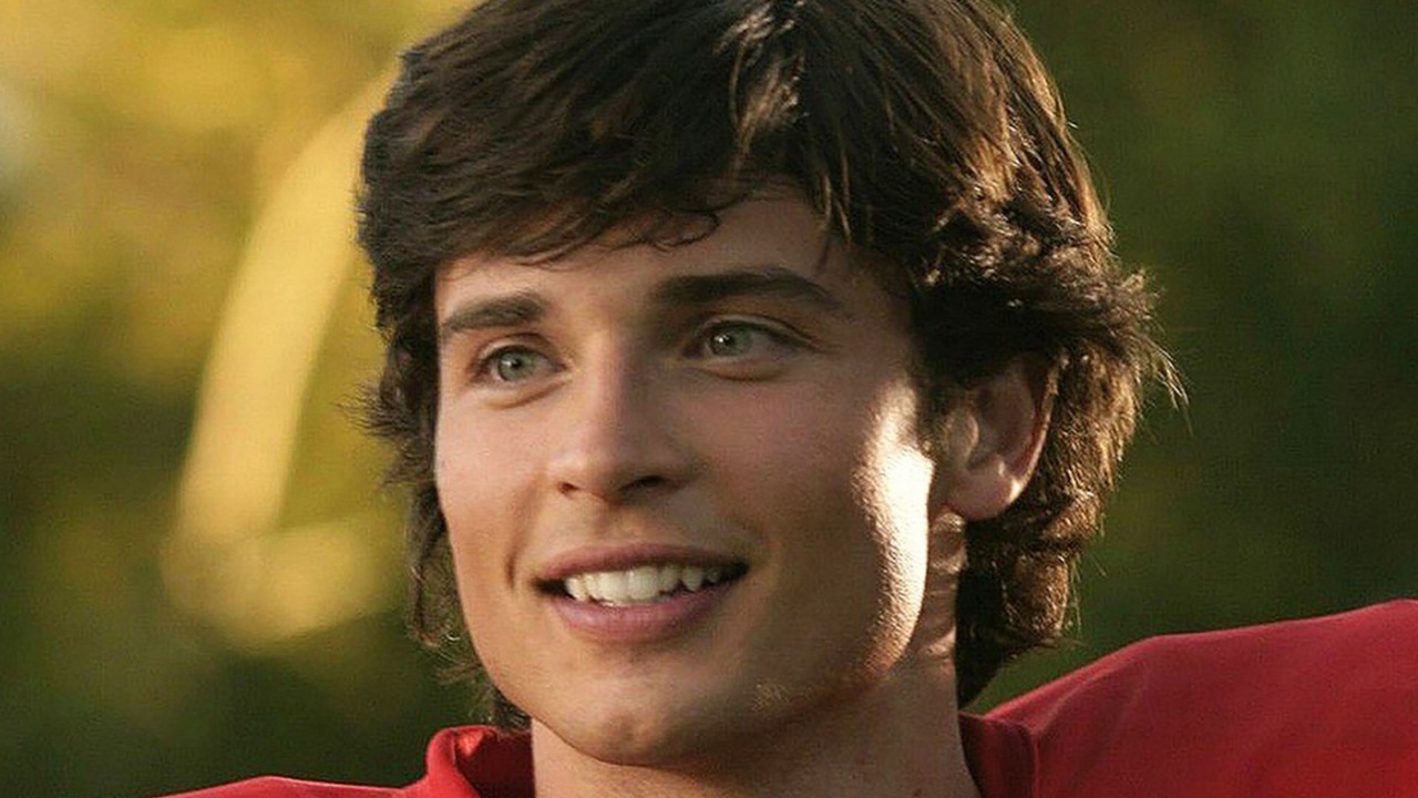 Why Tom Welling Never Wears the Superman Suit in Smallville？(02)