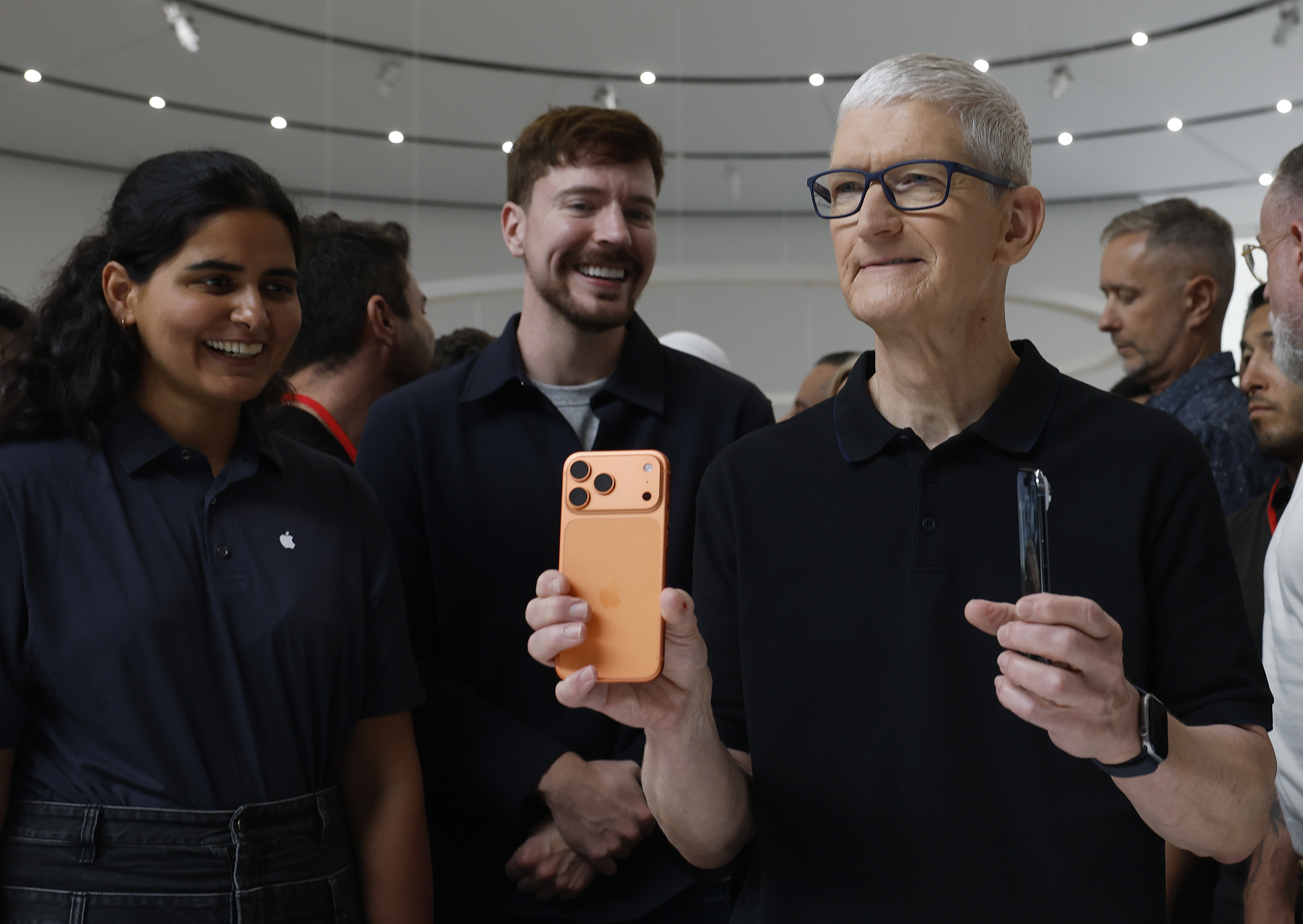 Trending tickers: Apple, Oracle, Novo Nordisk, Inditex and Vistry