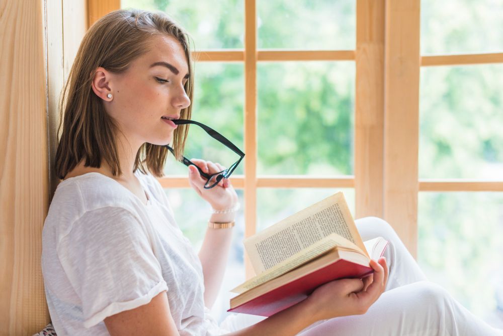 8 Karakter Unik Pecinta Buku Nonfiksi, Kamu Termasuk?