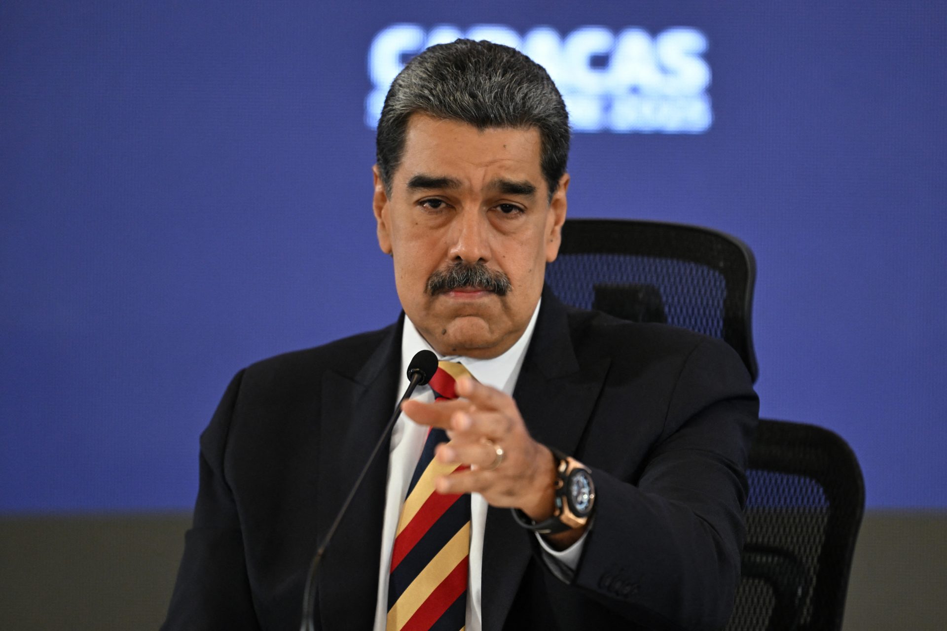 venezuela-s-maduro-orders-the-early-arrival-of-christmas-in-the-country