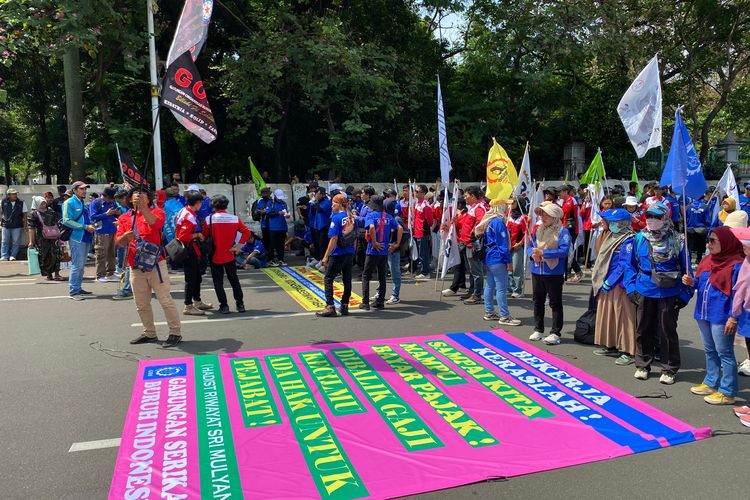 Demo di Patung Kuda, Buruh Tuntut Hak-hak Pekerja