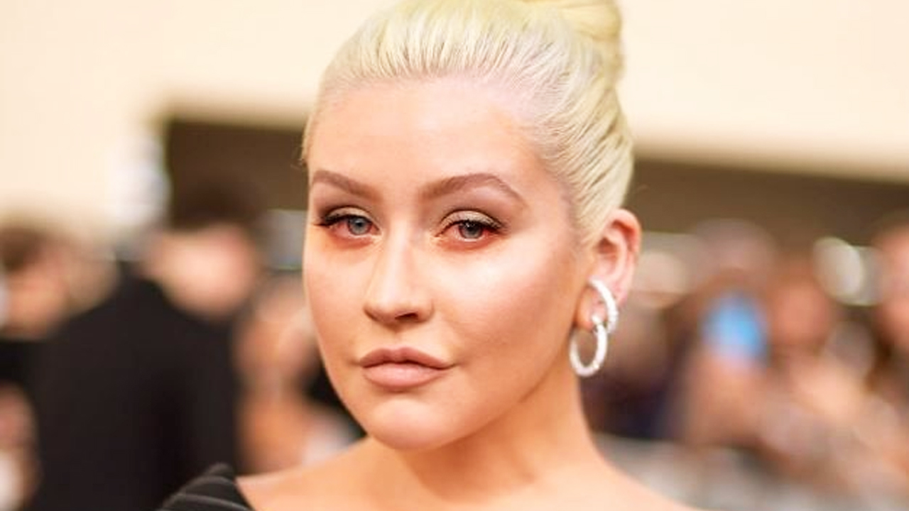 Tragic Details About Christina Aguilera(02)
