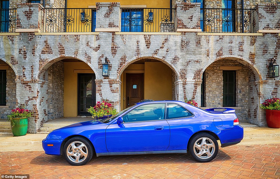 11 Everyday Habits That Quietly Age You Faster