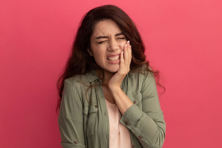 Gigi Ngilu Mengganggu? 5 Cara Menyikat Gigi yang Benar untuk Kesehatan dan Kekuatan Gigi