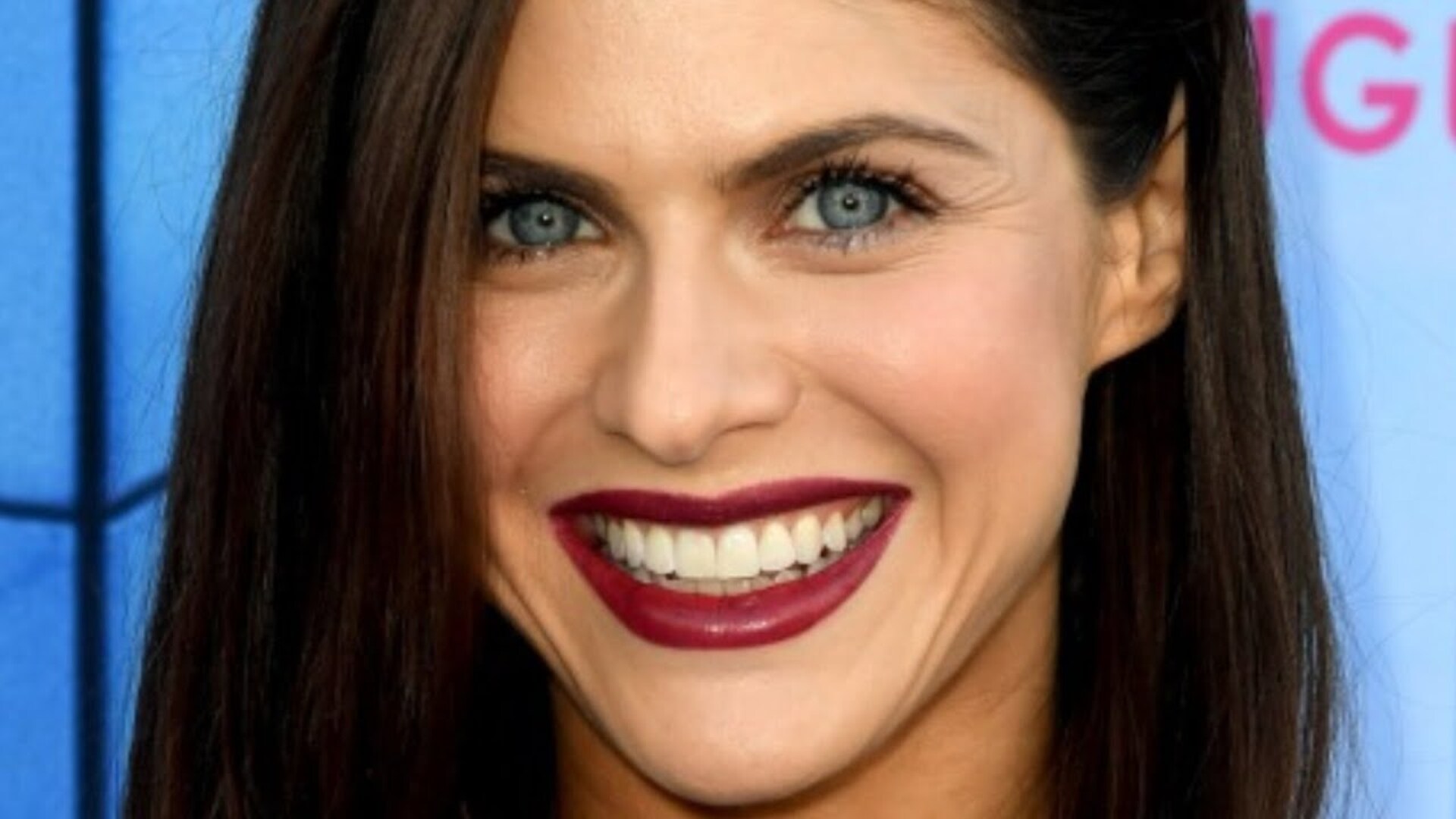 Alexandra Daddario's Transformation Has Left Us All Amazed