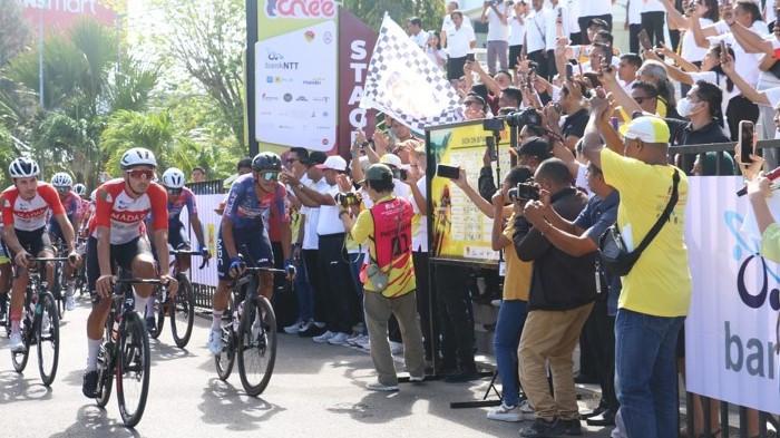 Foto-Foto Tour de EnTeTe 2025: Peserta dari 13 Negara