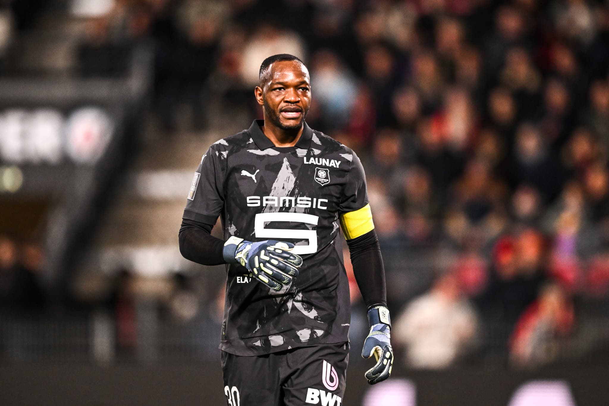 OM : Steve Mandanda n'est pas fan du nouveau logo du club sans slogan ...