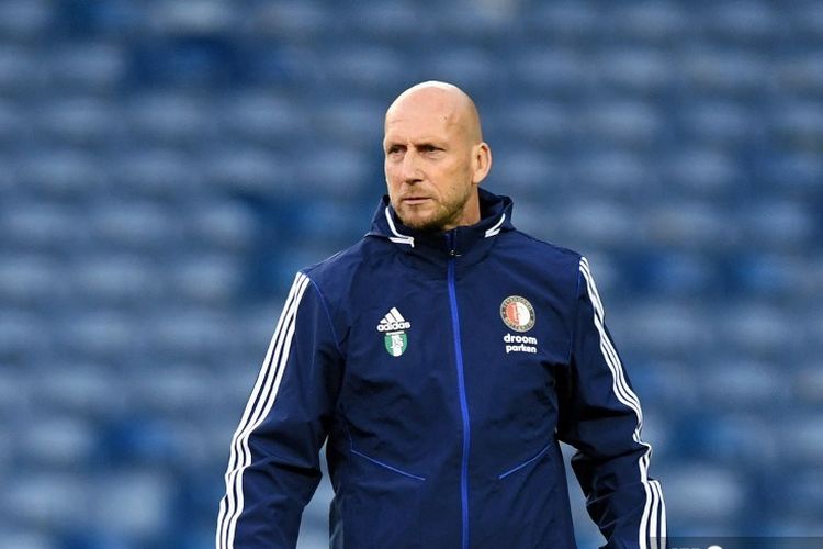 Jaap Stam Ungkap Bintang Bek Terbaik Dunia Saat Ini