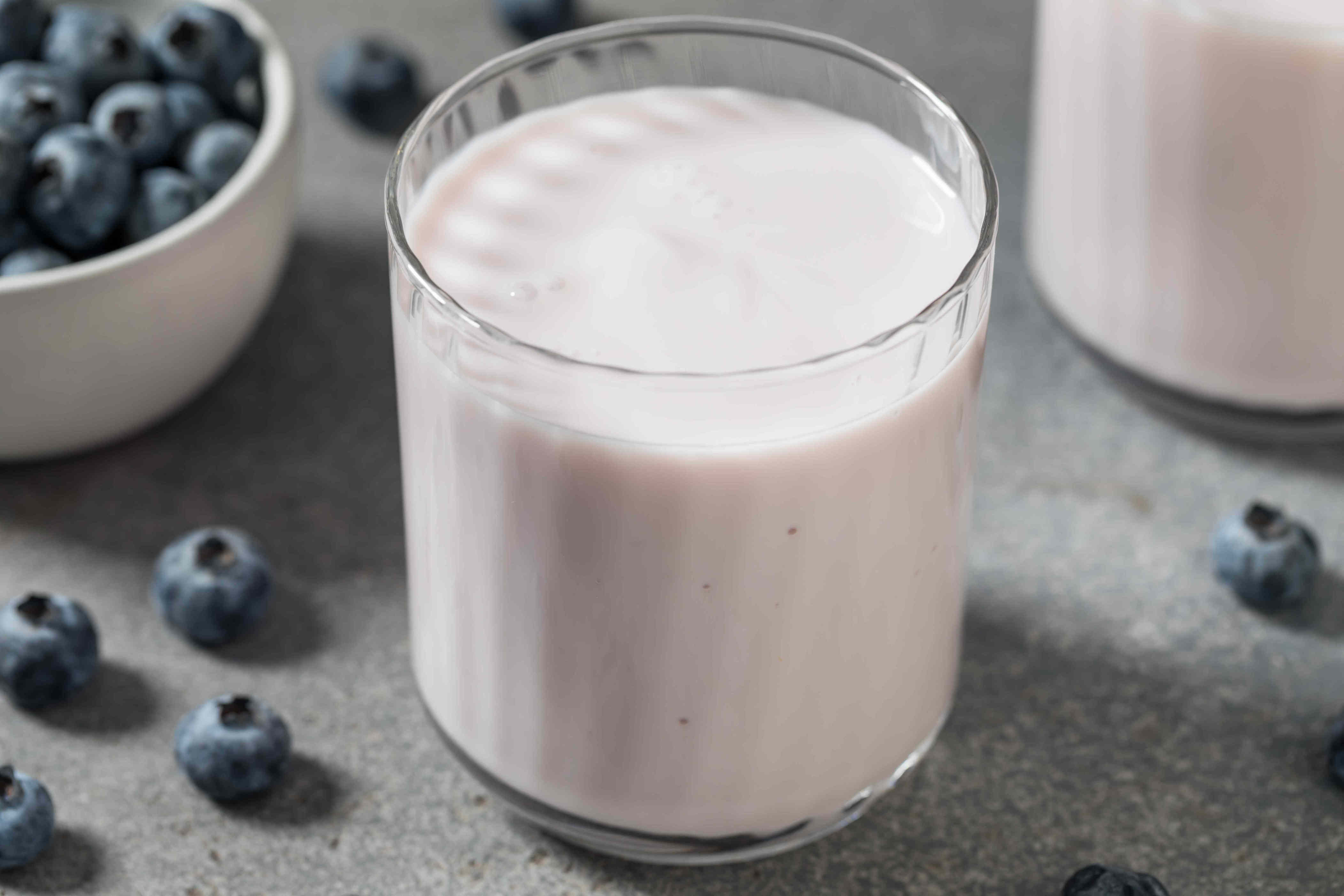 8 of the best drinks to support healthy aging, according to nutritionists