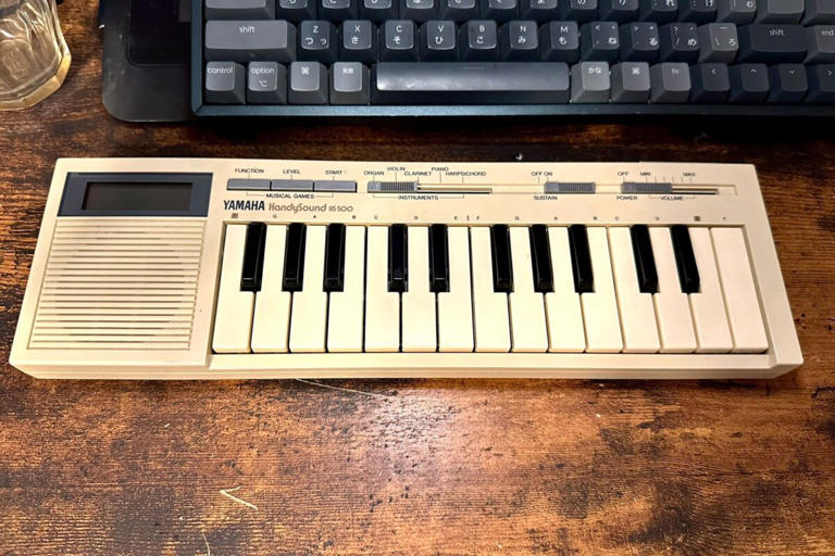 ハードオフで発見した40年前の楽器、驚きの機能に衝撃走る 「さすが