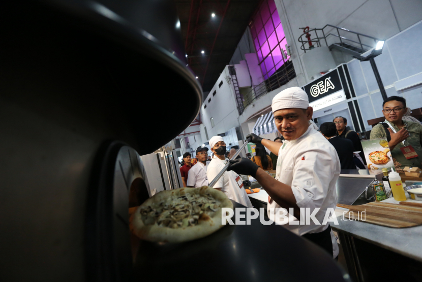 Kita Adalah Makanan Kita