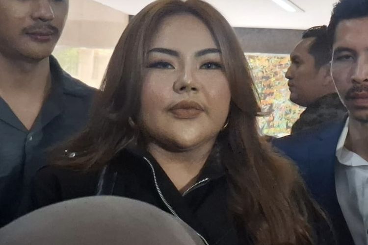 KPK Ingatkan Lisa Mariana Soal Kasus Bank BJB di Medsos: Harusnya Saat Diperiksa