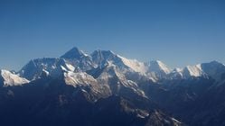 Nepal: Negeri Bergetar yang Tetap Mempesona di Kaki Himalaya