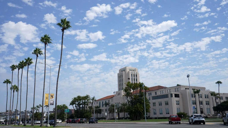 Supervisors reject anti-tax measure, advance plan on looming federal cuts