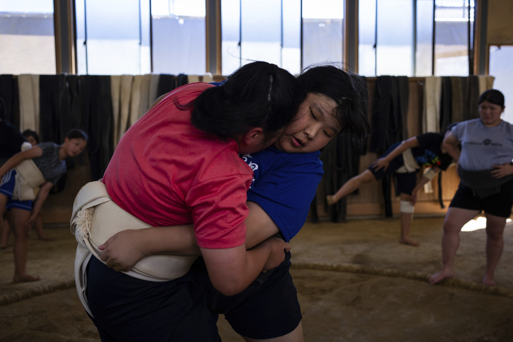 Photos show women in Japan working to break down barriers in ancient ...