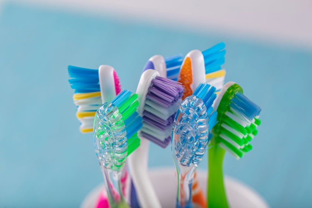 Scientists Your Toothbrush Could Be the Weapon Against Alzheimer’s