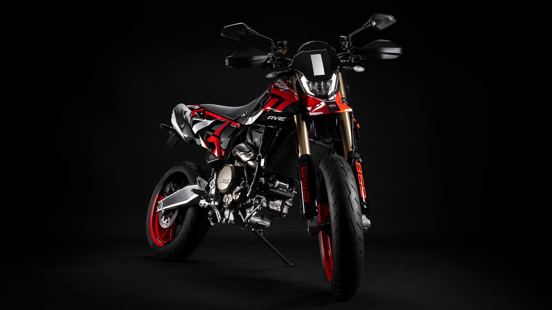 2024 Ducati Hypermotard 698 RVE 1