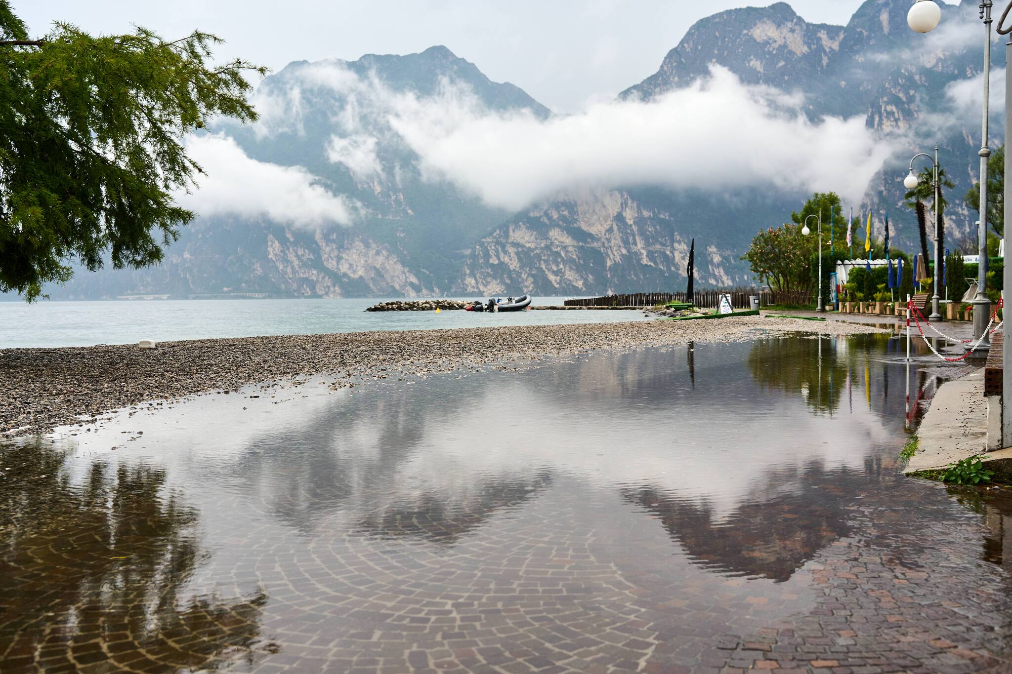 Sitemapcdatahttpwwdcellcare1comschone Wetter Gardasee April Bildnull