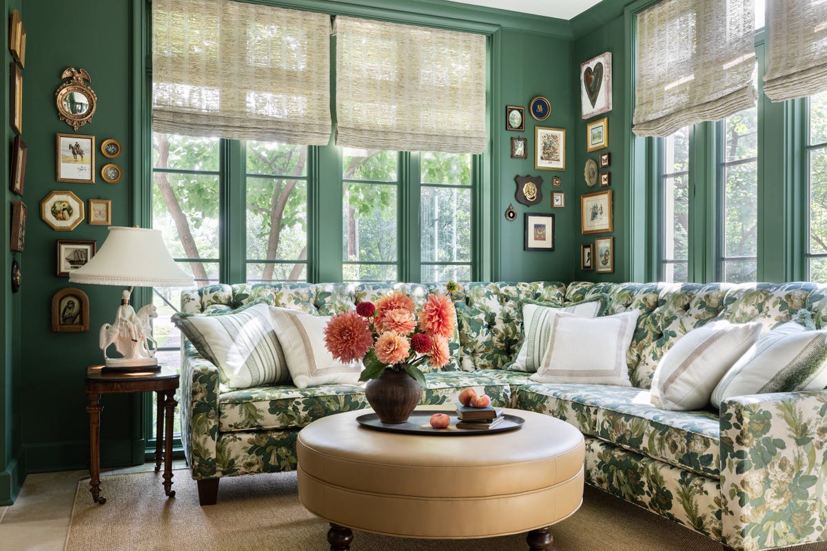 floral sofa.jpg