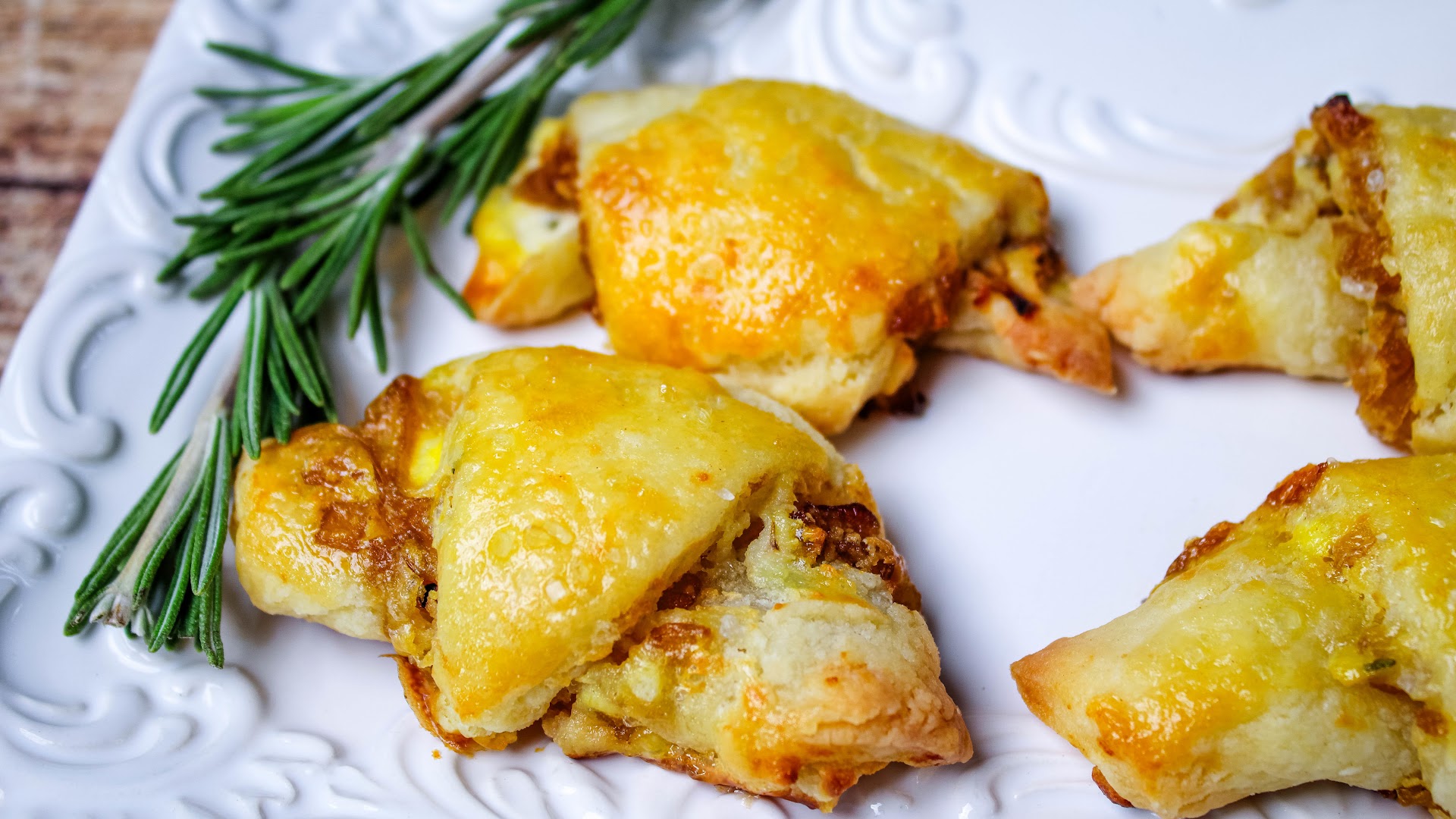 If You Want A Savory Appetizer For Your Next Party, These Cheese ...